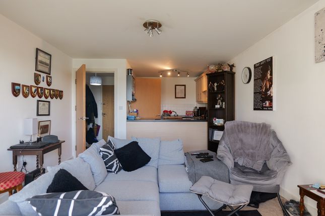Flat 32, Old Coach Road, Runcorn photo 2