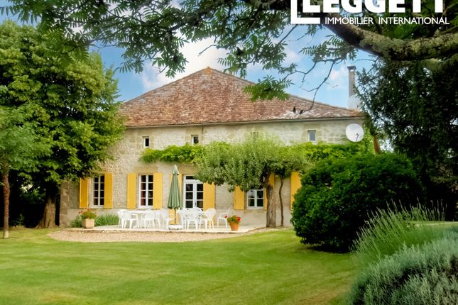 Thumbnail Villa for sale in Miramont-De-Guyenne, Lot-Et-Garonne, Nouvelle-Aquitaine