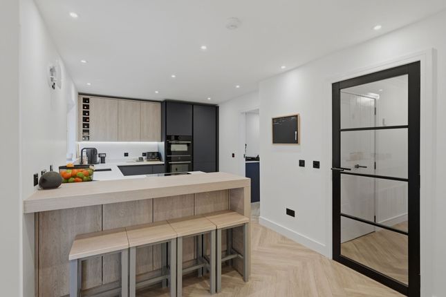 10 Glenfield, Livingston Village photo 3