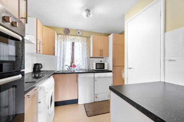 Thumbnail Flat to rent in Coniston Close, London