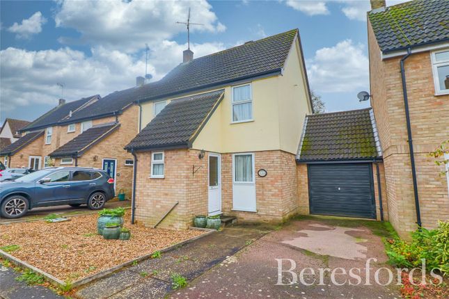 Link-detached house for sale in Fernlea, Colchester