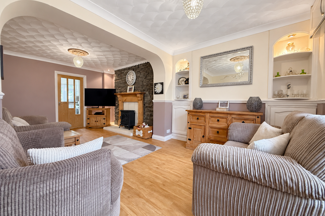 36 Oxford Street, Aberdare photo 2