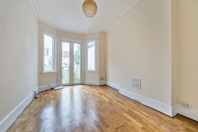 94, Woodlands Avenue, London photo 3