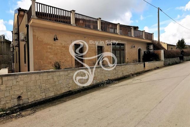 Thumbnail Villa for sale in Borgo Rigolizia, Sicily, Italy