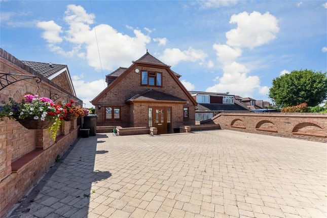 Thumbnail Detached house for sale in Istead Rise, Istead Rise, Kent