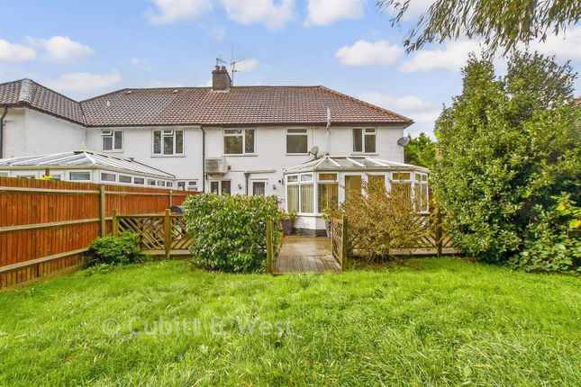 11, Beechwood Villas, Salfords photo 2