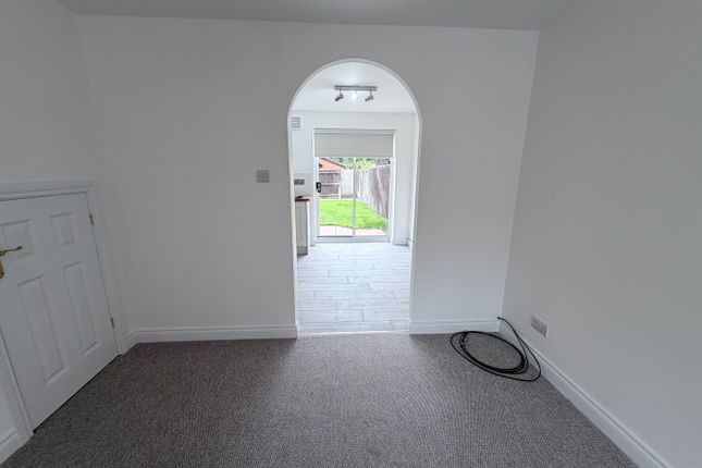 4 Ambion Way, Hinckley photo 3