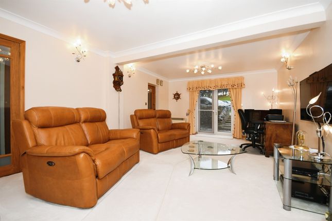 Willow Cottage, Buxton, Buxton photo 3