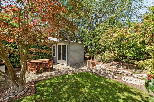 12, Cranbrook Drive, Esher photo 4