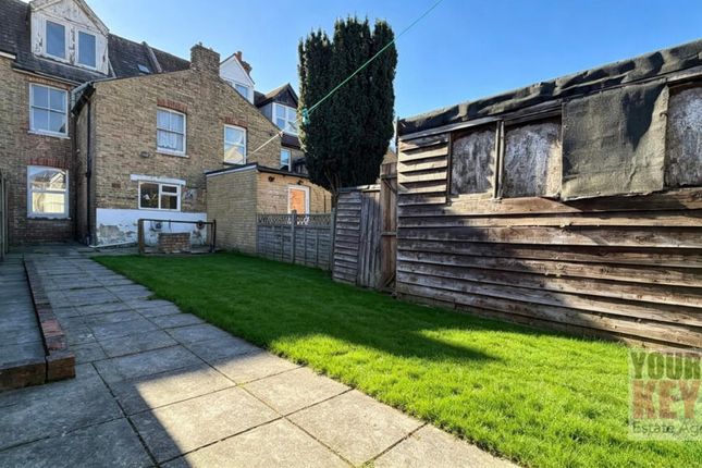 83, Linden Crescent, Folkestone photo 4