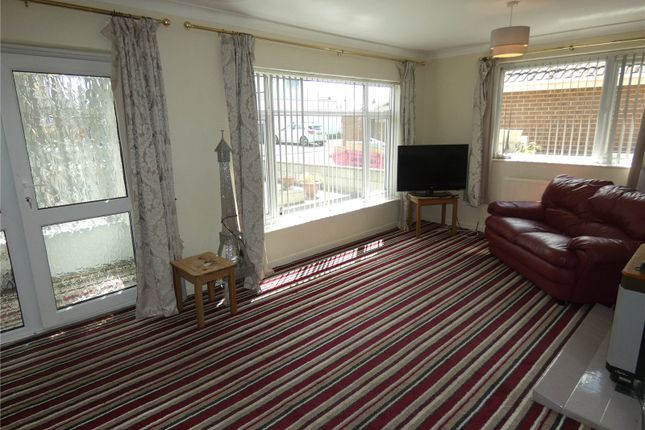 1, Seabank Drive, Clwyd photo 3