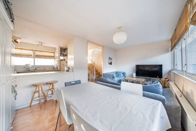 Thumbnail Flat for sale in Whitley House, Pimlico, London