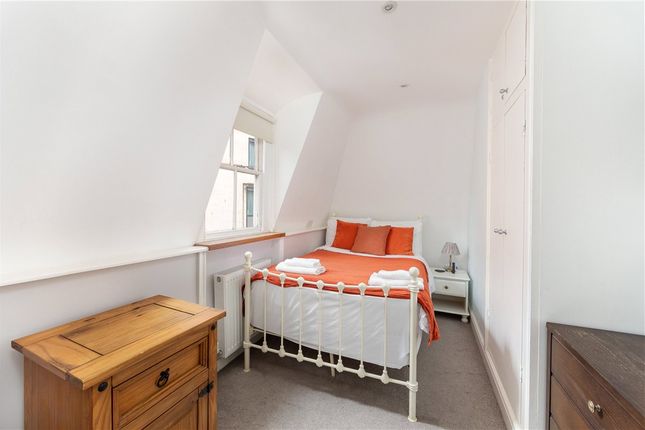 Terraced house for sale in Kingsmead Terrace, Bath, Somerset