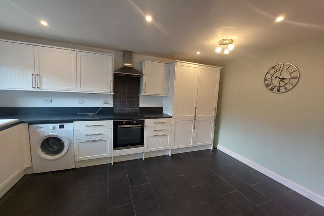 Property to rent in Page Close, Calne