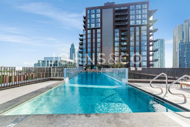 Flat to rent in The Modern, Embassy Gardens, London