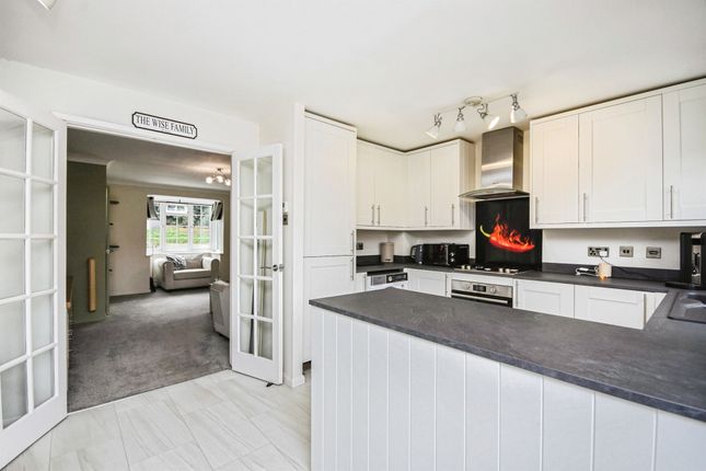 Birch Drive, HALSTEAD photo 4