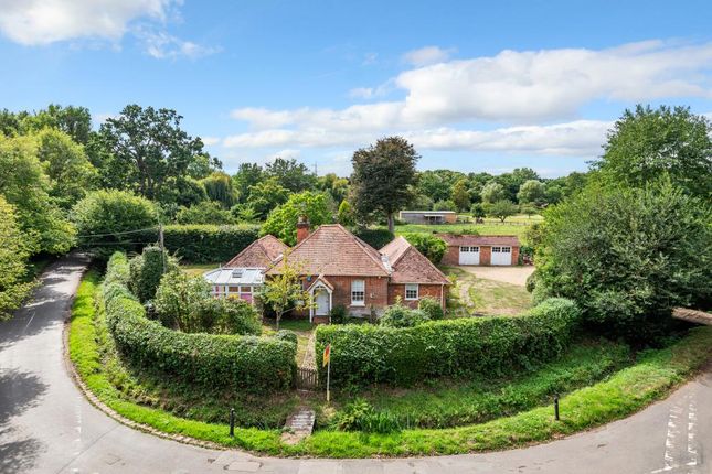 Thumbnail Cottage for sale in Lightwater, Surrey