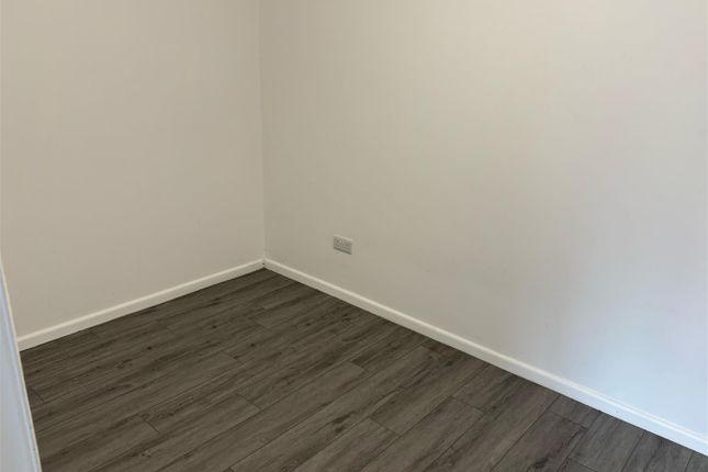 Flat 2, Park Lane Court, Kirtleton Avenue, Weymouth photo 4