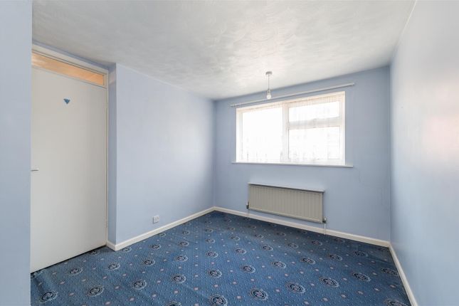 15, Lanercost Way, Ipswich photo 4