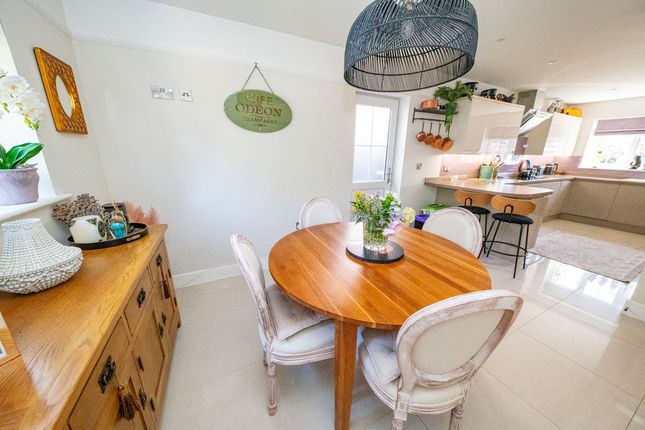31, Willowside, Lovedean photo 4
