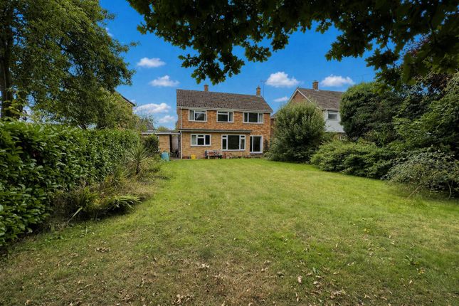 39, Spurgate, Brentwood photo 2