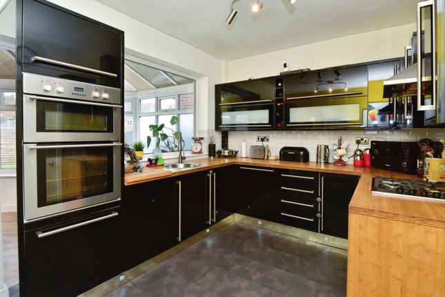 7, Clive Road, Newcastle Under Lyme photo 4