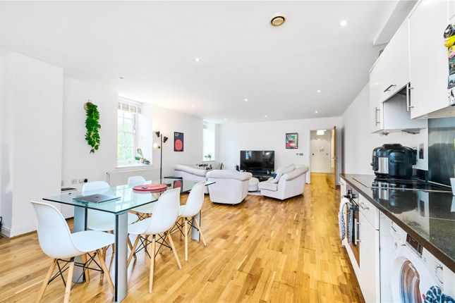 Flat to rent in The Latitude, 130 Clapham Common South Side, London