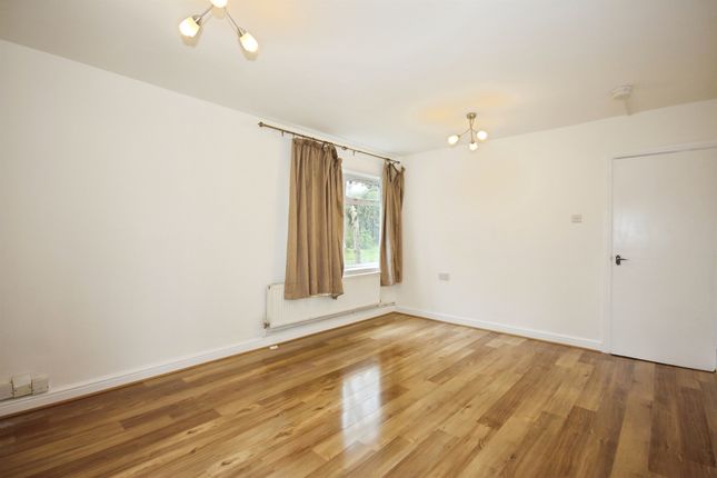 14, Murcott Road West, Leamington Spa photo 4