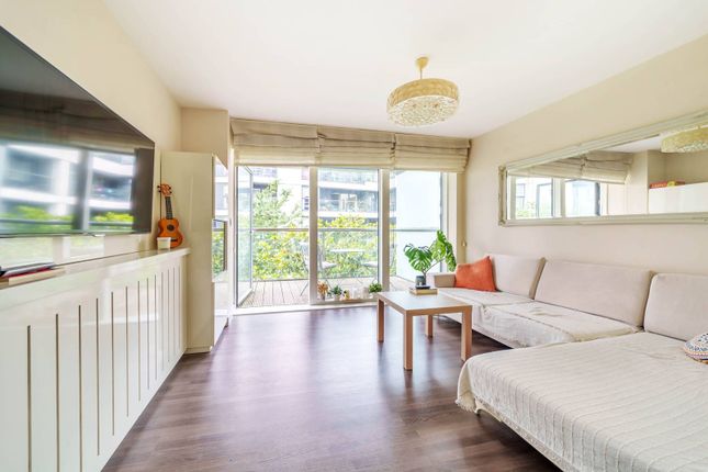 Flat for sale in Dance Square, Clerkenwell, London
