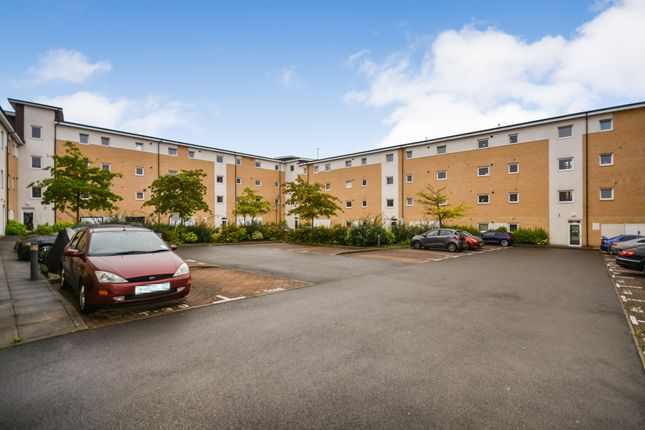 Flat for sale in Havergate Way, Reading