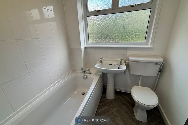 Nuttall Avenue, Whitefield, Manchester photo 5