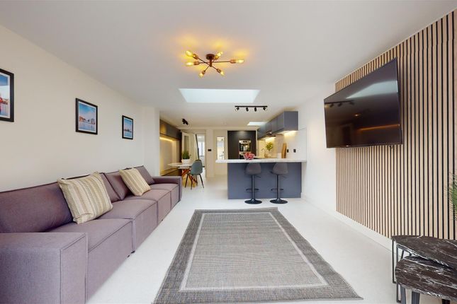 6-bed house on 152, Woodville Road, Cardiff, £4,350/mo
