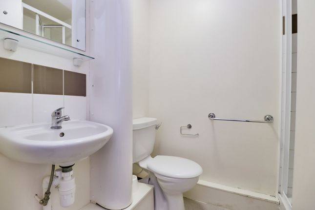 Flat for sale in Woodgate, Loughborough