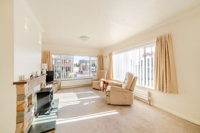 14, Hillcrest, Leeds photo 4