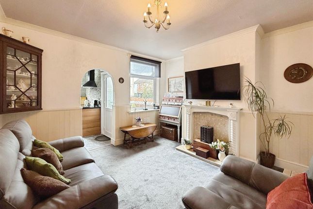 99, Barlborough Road, Chesterfield photo 3