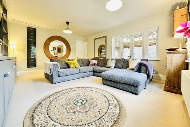 2, Elphage Road, Hampshire photo 3