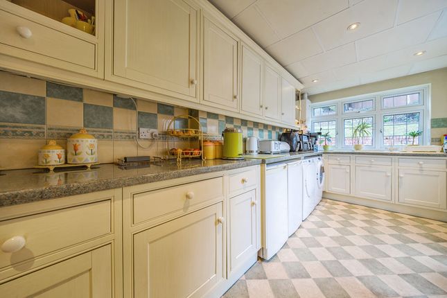 12, Arcadian Avenue, Bexley photo 2