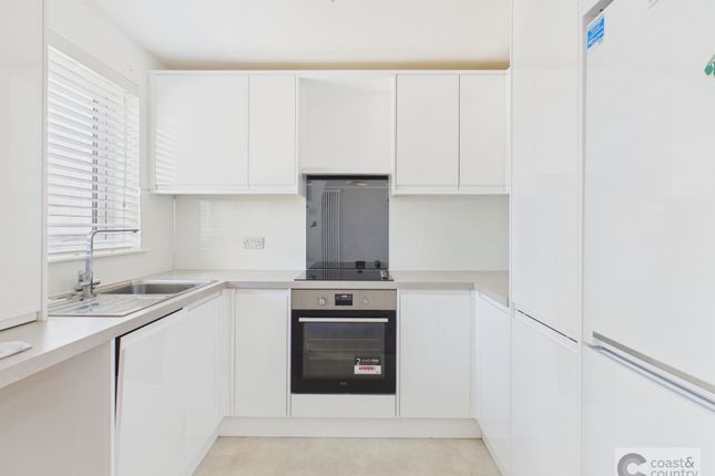 22 Ashmill Court, Newton Abbot photo 2