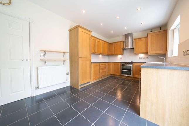 18 Goulton Crescent, Leicester photo 4