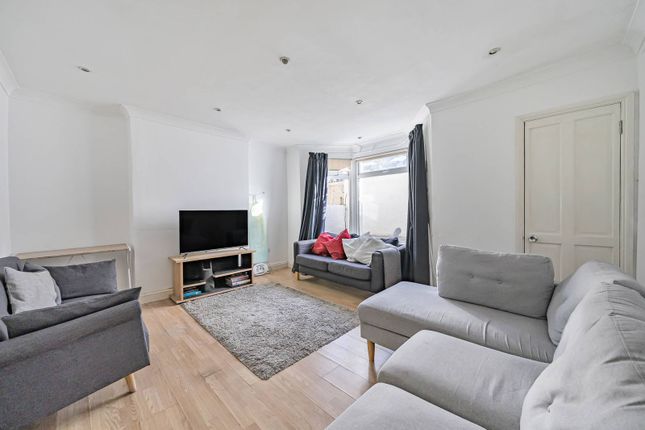 Thumbnail Flat to rent in Khama Road, Tooting Broadway, London