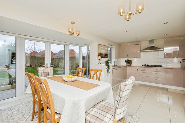 24, Rook Drive, Burton-On-Trent photo 3
