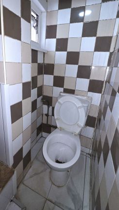 42 Langton Avenue, London photo 5