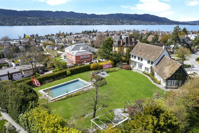 Villa for sale in Küsnacht, Zürich, Switzerland