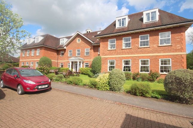 Thumbnail Flat for sale in Stanford Orchard, Warnham, Horsham