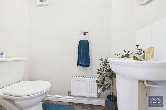 24, Hartley Green Gardens, Wigan photo 4