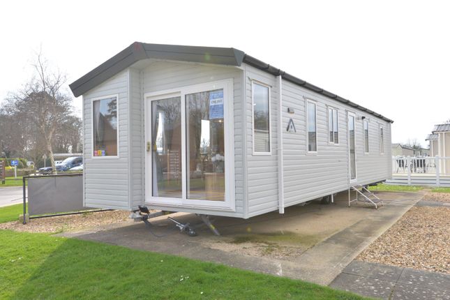 Thumbnail Mobile/park home for sale in Show Ground 2, Bashley Caravan Park, Sway Road, New Milton