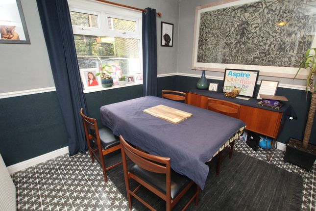 12 Kilnhurst Mount, Todmorden photo 4