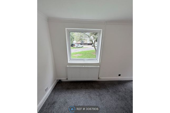 Broomlee Close, Newton Aycliffe photo 5