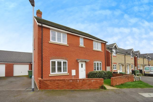 Detached house for sale in Hicks Close, Shrivenham, Swindon
