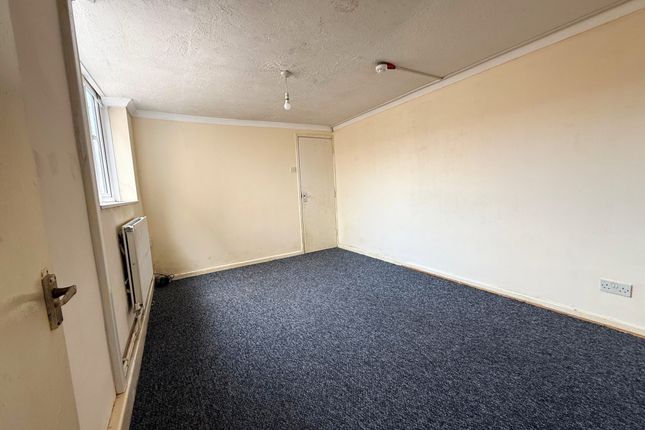 Flat 2, 27 John Street, Rhyl photo 3